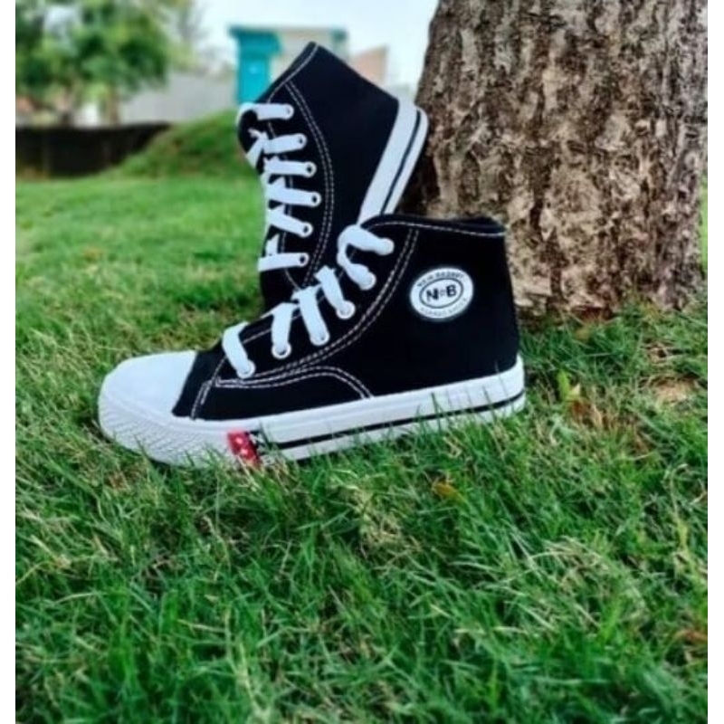 sepatu NB / sepatu sekolah