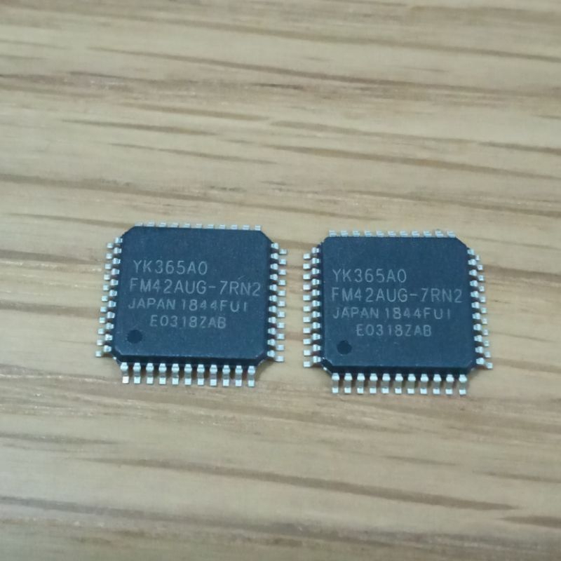 IC EMKS YAMAHA psr 670