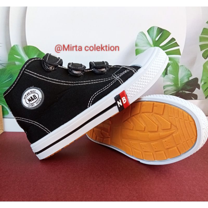 Sepatu perekat anak wanita soll karet