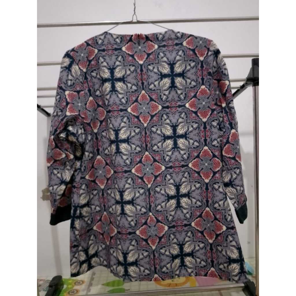 Rianty Batik Blouse