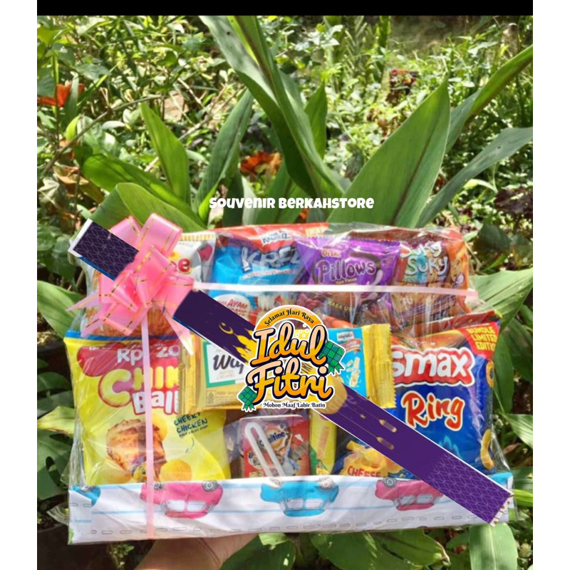 

Paket snack hampers Lebaran/ Mading snack ultah anak/snack mading graduation /snack mading idul fitru lebaran