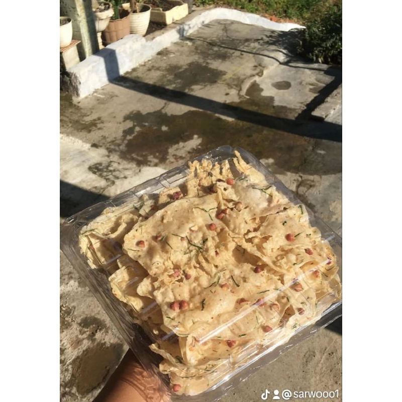

peyek isi 30 biji