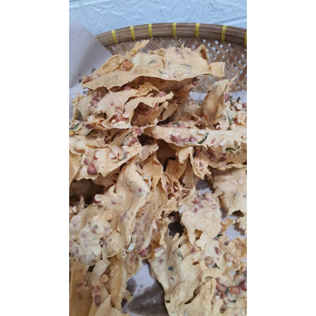 

PEYEK KACANG / REMPEYEK KACANG UKURAN 5 LITER TIDAK TIPIS TIDAK TEBAL PEYEK RENYAH Berat 700 gram
