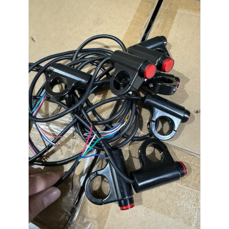 saklar bulat tombol merah klem stang full besi 4  kabel