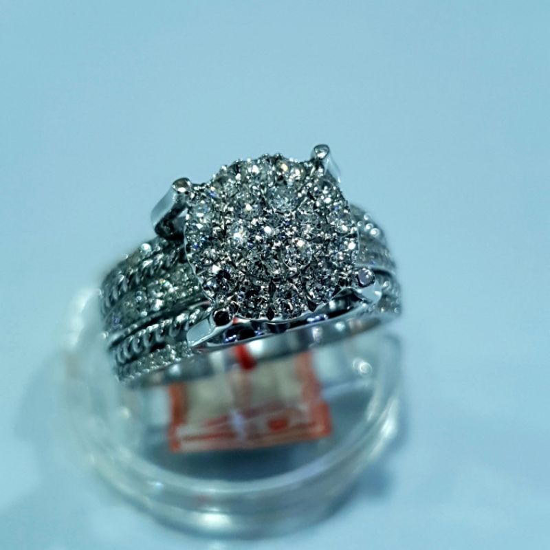 Cincin Emas dan Berlian Eropa Natural