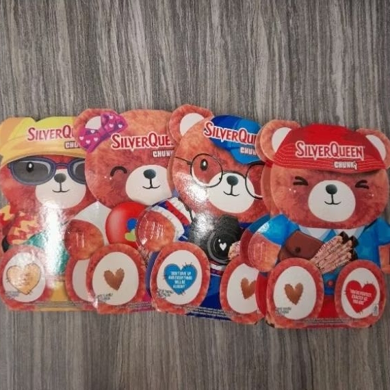 

Silverqueen bear per 1 pack mini chunky bar chocolate coklat edisi valentine silver queen ( isi 3 ).