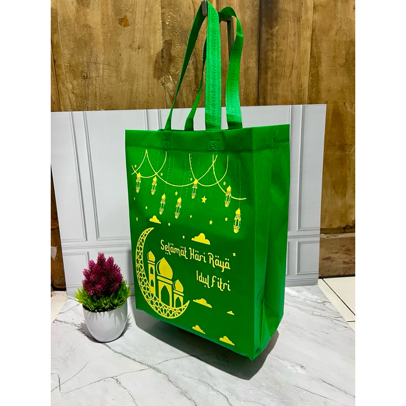 

TERMURAH!! (1 LUSIN = 12 PCS) READYSTOCK TERLARIS TAS PARCEL IDUL FITRI 30x39x14 aavmdCM / TAS LEBARAN DAN / GOODIE BAG IDUL FITRI / TAS HAMPERS / TAS BELANJA / TAS SPUNBOND