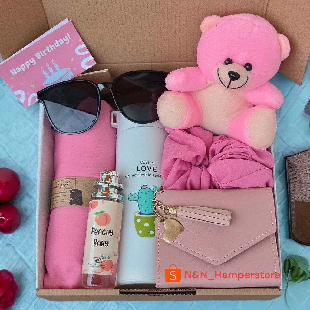 

kado hampers pink isi 7 item untuk acara ulang tahun,anniversary,wisuda,kelulusan