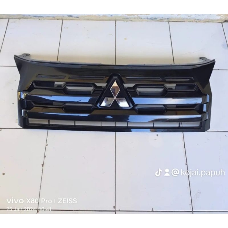 Grill Grille Mitsubishi Xpander Cross 2023 Original