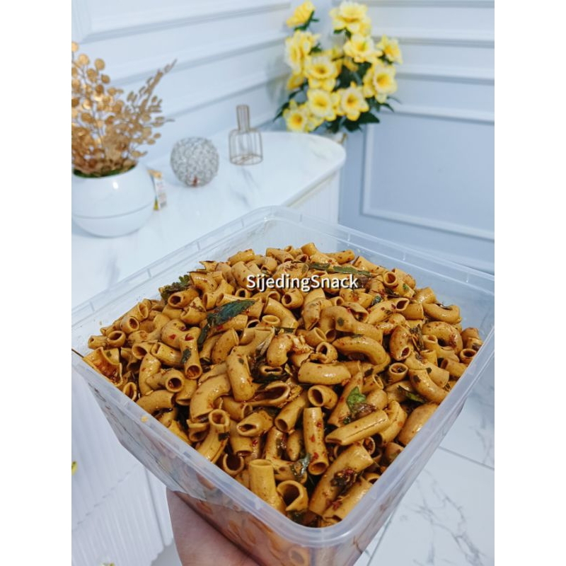 

Makroni Bantet Cikruh Pedas Daun Jeruk 500 gram - Cemilan Pedas