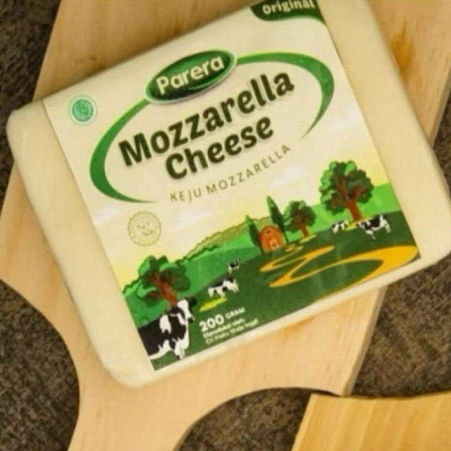 

Keju Mozzarella Parera