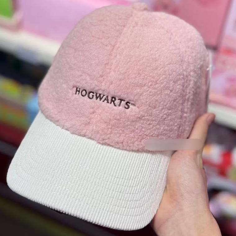 (READY STOCK) TOPI CAP BASEBALL BULU HOGWARTS PINK (HARRY POTTER X MINISO SINGAPORE)