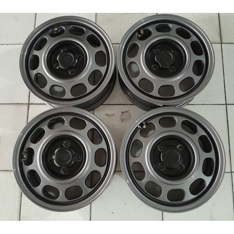 Velg Mobil Second Hsr Ring 14 Lebar 5.5 pcd 4x100/114.3 Et35 Grey Dop Nya Kusus pcd 4x100