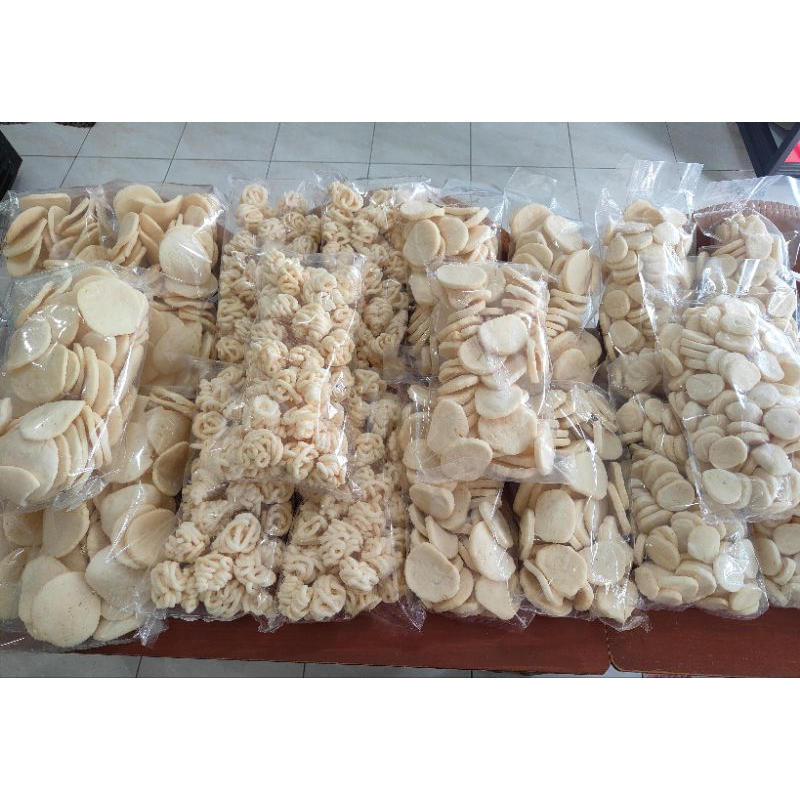 

Kerupuk kemplang asli palembang