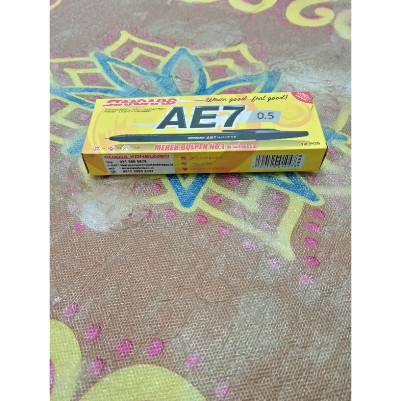 

pulpen standard AE7 hitam/pack