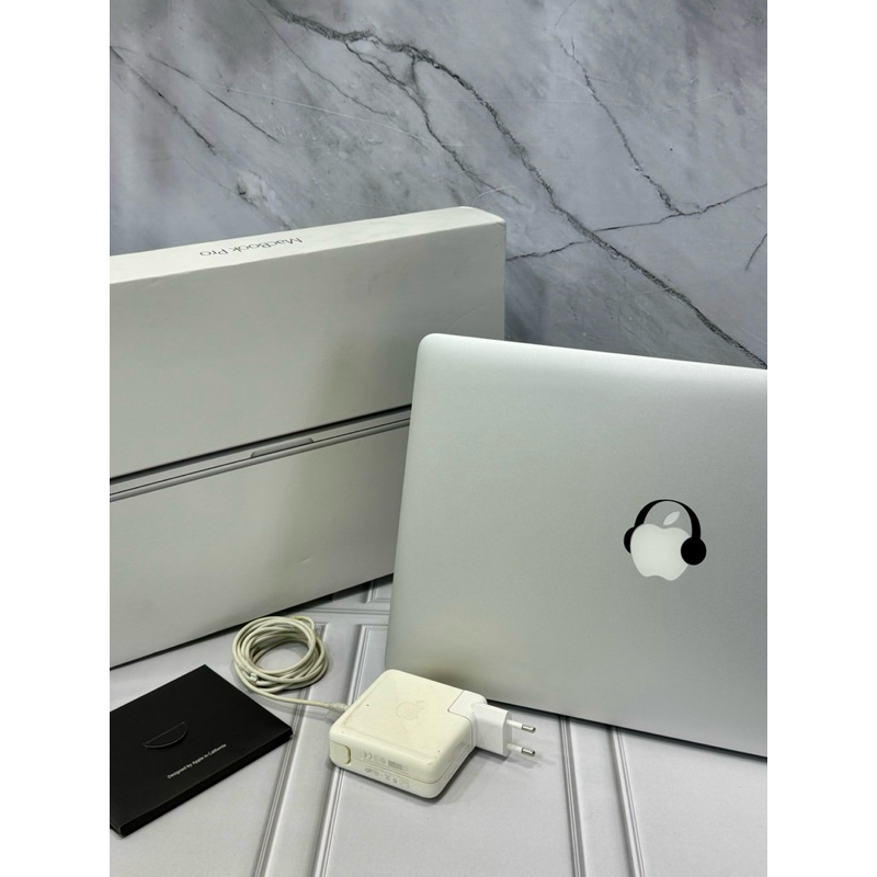 macbook pro 2015 16/512 second