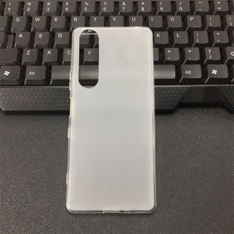 Softcase Putih awan Sony Xperia 1iii Mark 3 Au docomo SoftBank Global putih matte