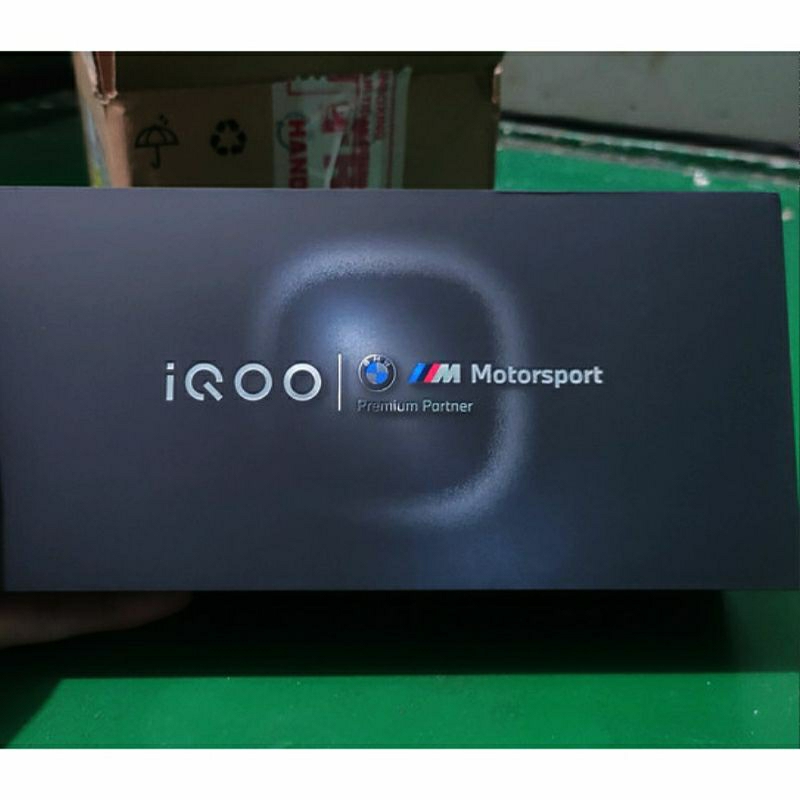 IQOO 13 16/512GB 5G Snapdragon 8 New Segel No Repack