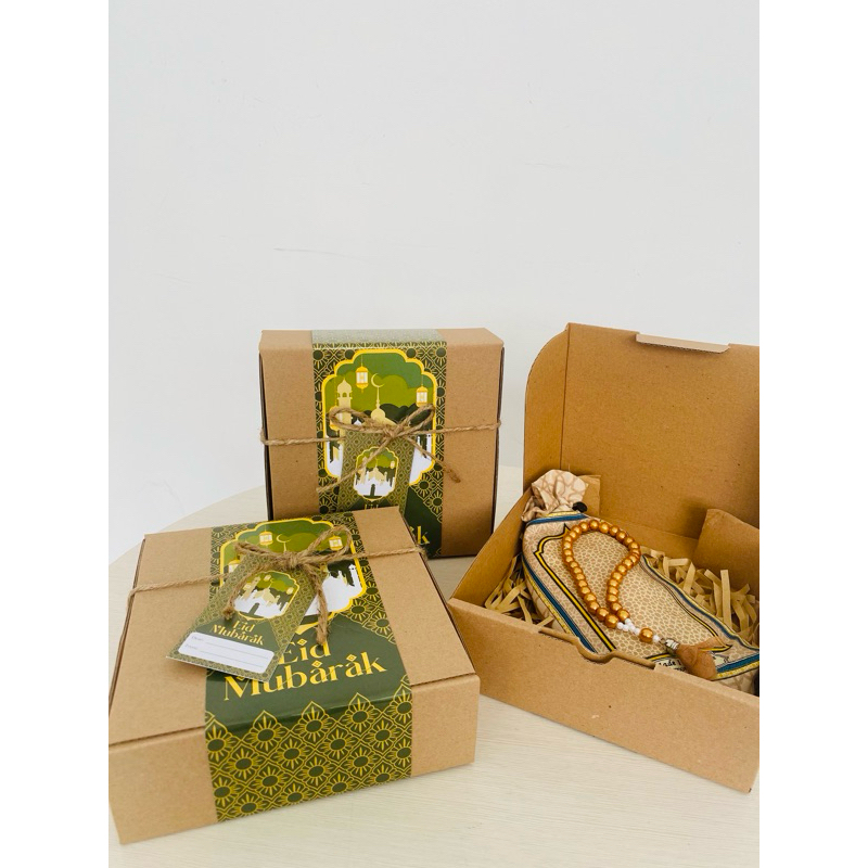 

HAMPERS LEBARAN - SAJADAH SET