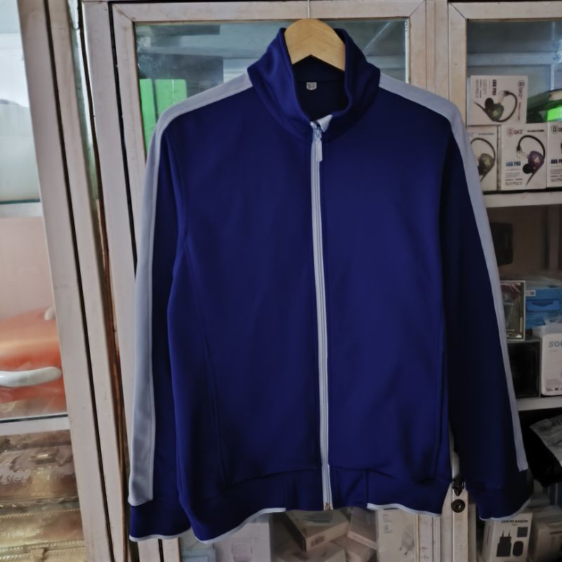 Tracktop uniqlo