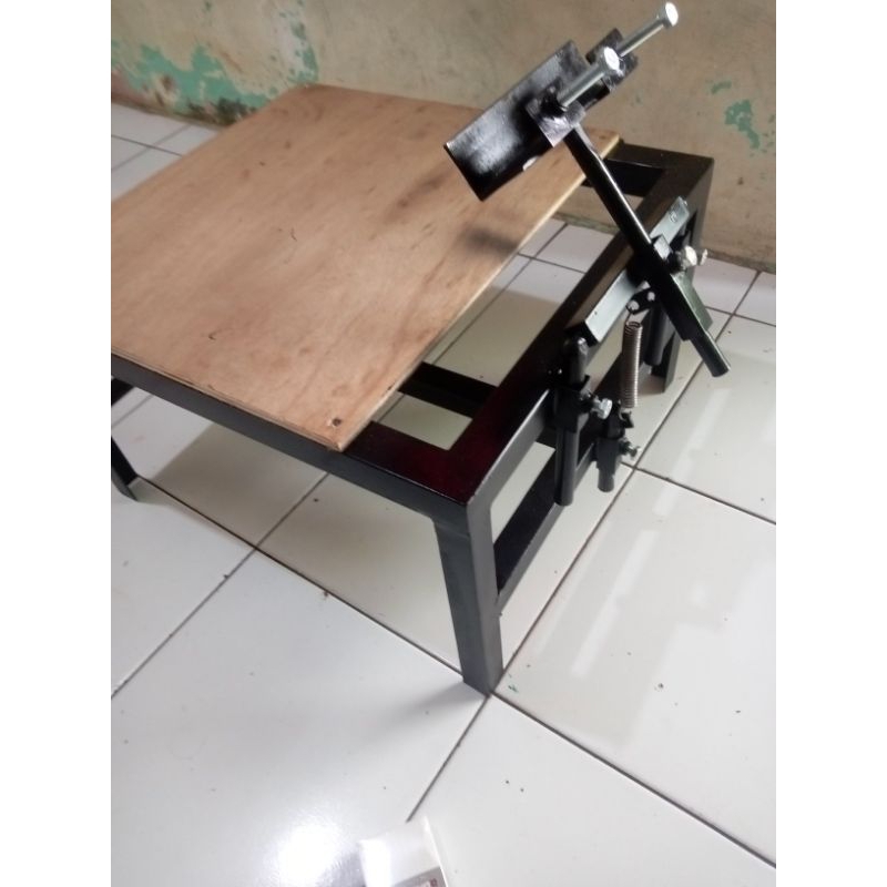 

Alat Sablon Platik kresek,lunchbox, kardus