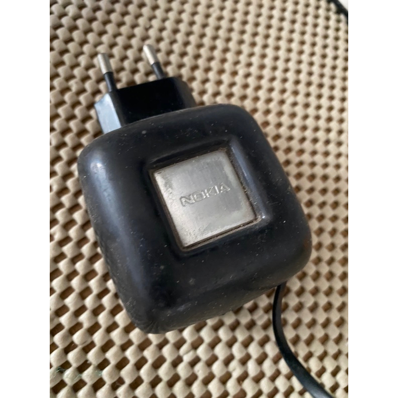 charger original nokia 7600 colokan besar charger nokia