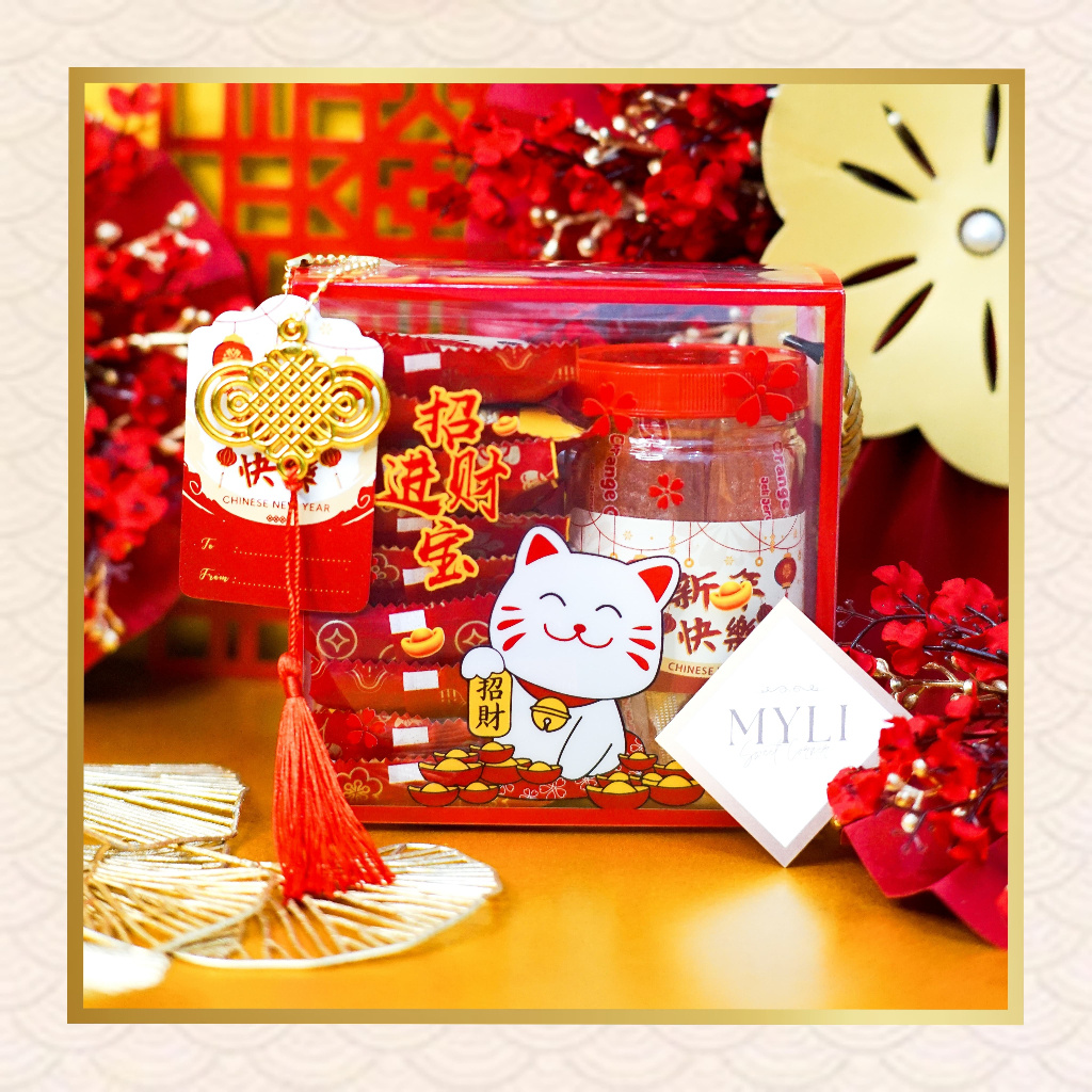 

CNY10 - HAMPERS IMLEK LUCKY CAT MIKA BOX BESAR isi permen coklat sincia xinjia chinesse new year anak kids cny goodiebag souvenir chocolate candy merah jelly tahun baru cina bingkisan kado gift plastik plastic bungkus kucing lucu hadiah