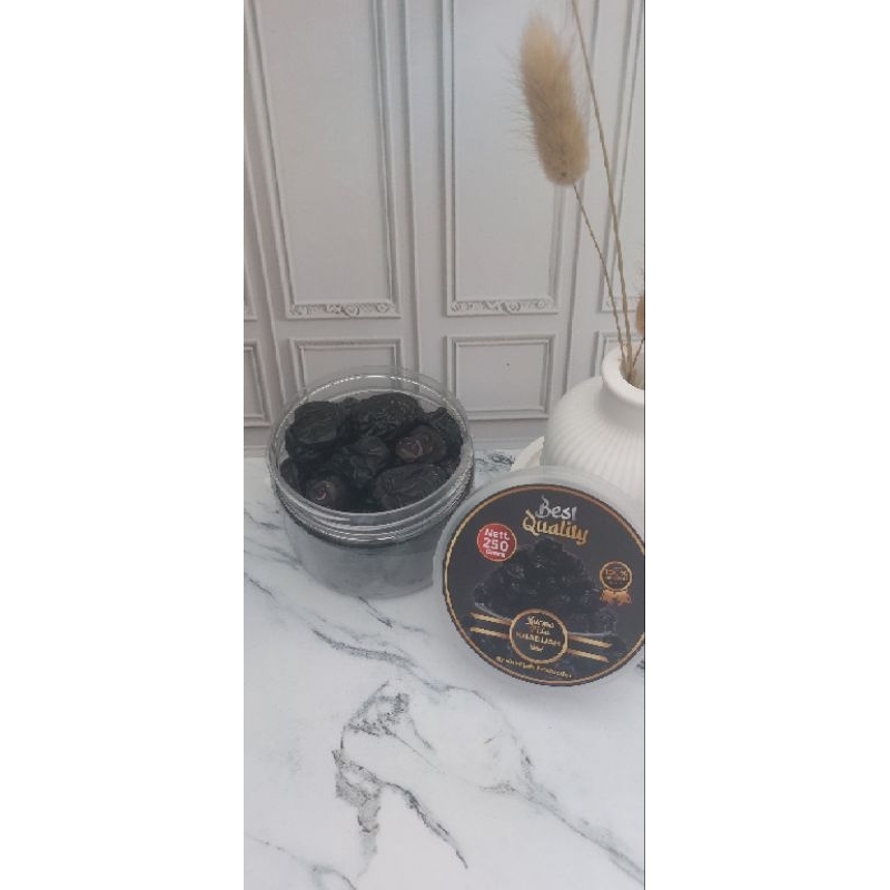 

Kurma Ajwa Khadijah 250gr