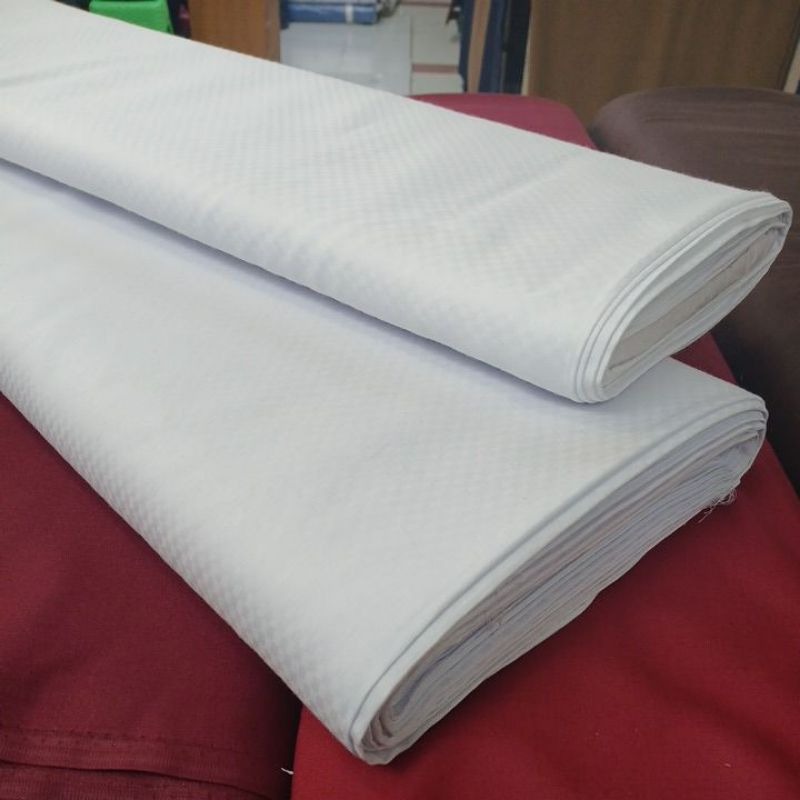 Kain katun embos putih /Kain Putih Motif kotak /Kain kemeja gamis putih corak kotak per 25 cm