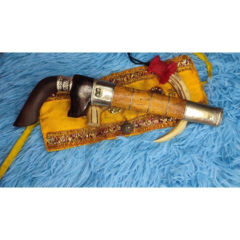 LUWU BUNGAPEJJE CRYSTAL SEPUH