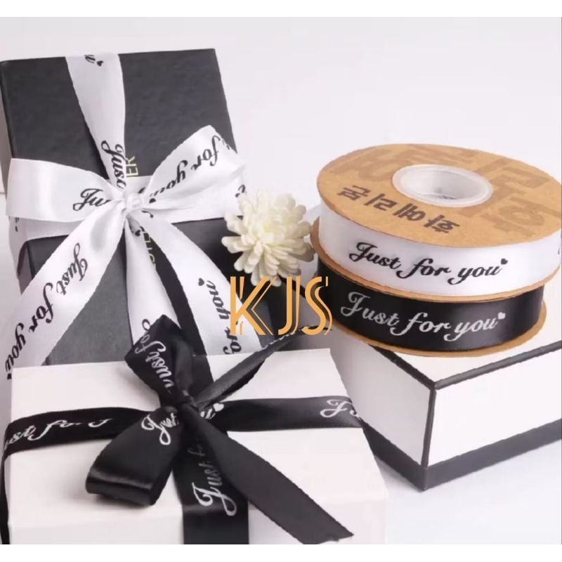 

90 cm Pita Satin Just For You - Pita Buket Motif Just For You - Pita Satin 2,5 cm