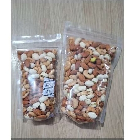 

kacang MIX mede panggang + almond panggang + pistachio