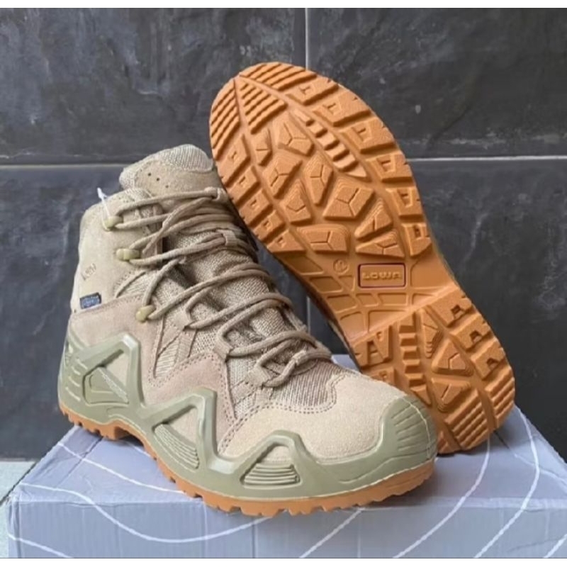 Sepatu LOWA Zephyr Mid GTX