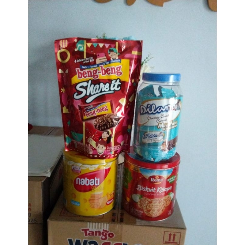 

parcel lebaran kaleng