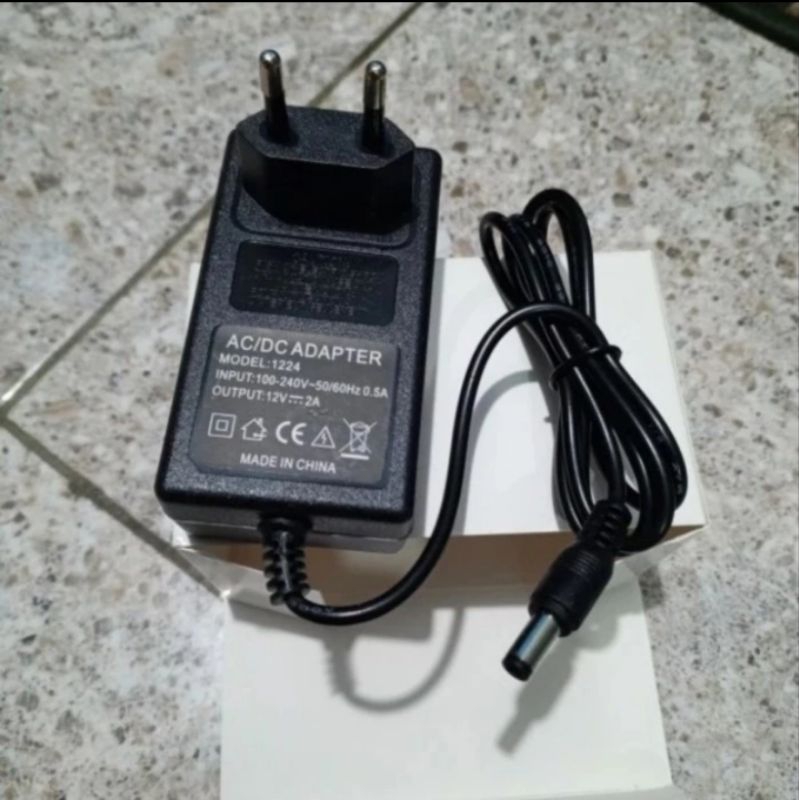 adaptor AC/DC 12V 2A