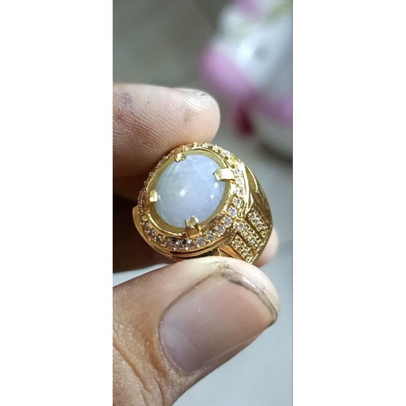 NATURAL WHITE SAPPHIRE