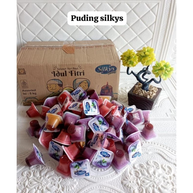 

Silky Pudding 2 Lapis 1 dus isi 5kg