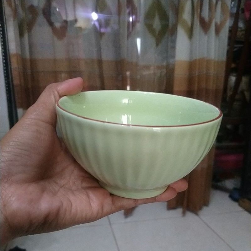 mangkuk porselain kopin