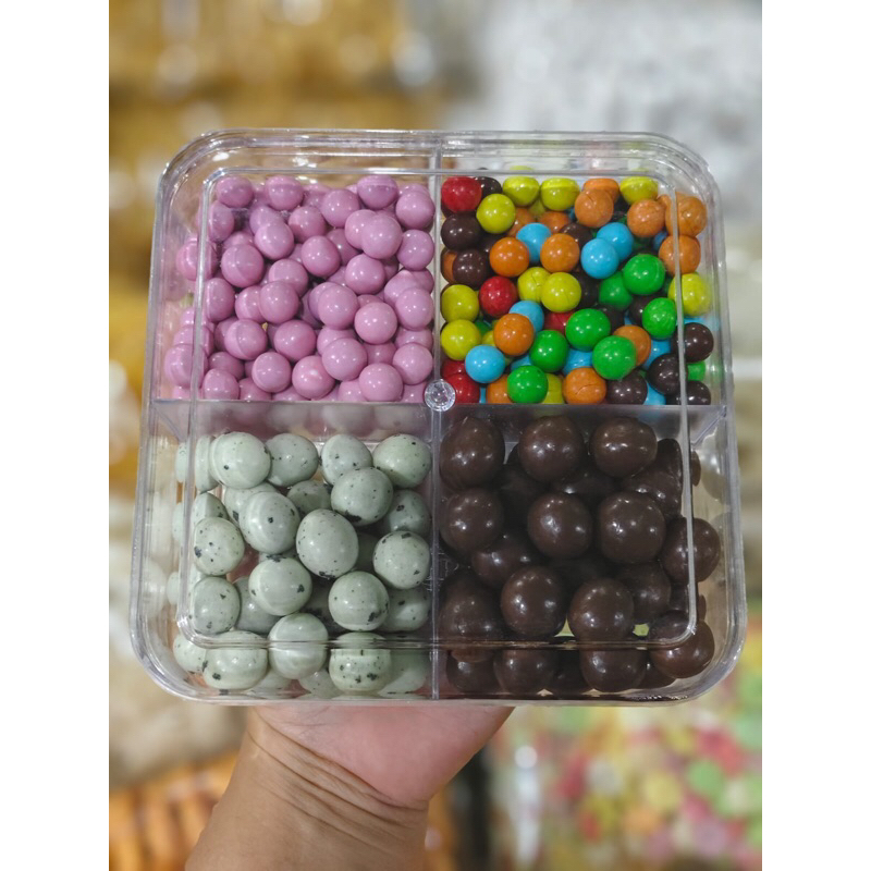 

Kue Lebaran | Kue Oleh - Oleh | Kue Hajatan | Coklat 4 Sekat | Coklat 4 Macam