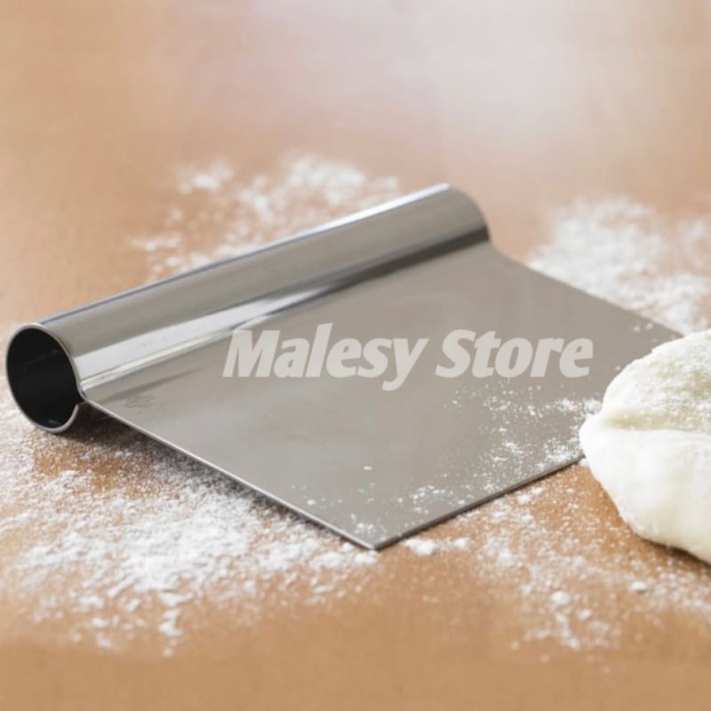 SCRAPER STAINLEES SCRAPER PEMOTONG ADONAN PERATA ADONAN KUE PANJANG 15 CM