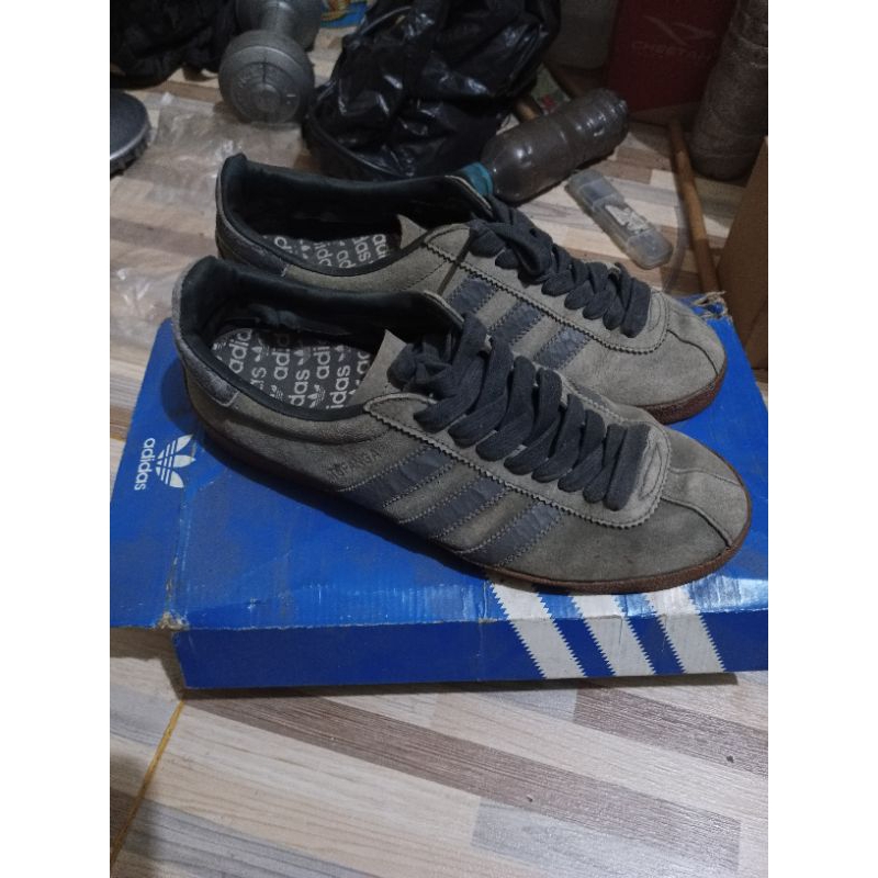 Adidas topanga
