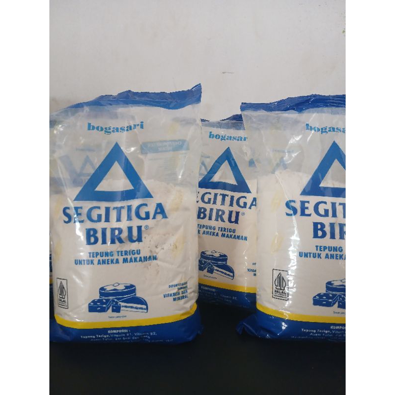 

Segitiga Biru Tepung Terigu 1 kg untuk Aneka Makanan