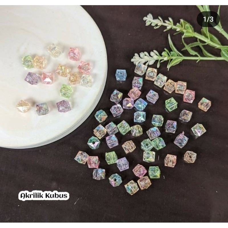 Akrilik kubus 8mm harga 11.500/50biji