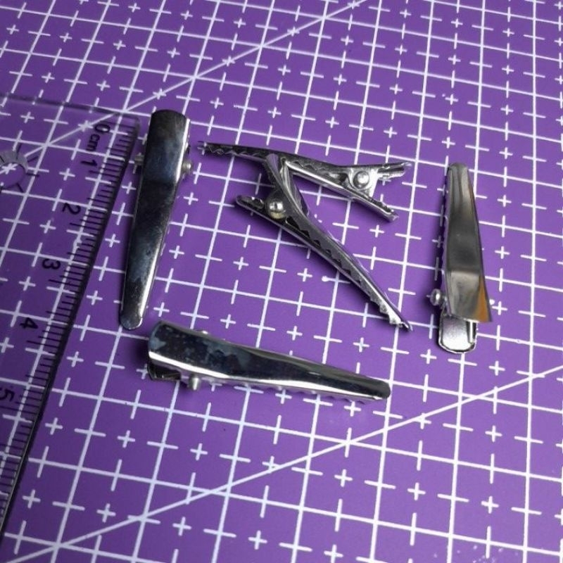 

(Isi 5) Jepit Buaya Silver 3.5cm