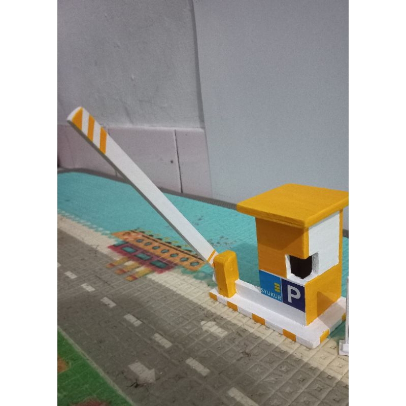 Mainan Anak Pos Pintu Parkir Mobil