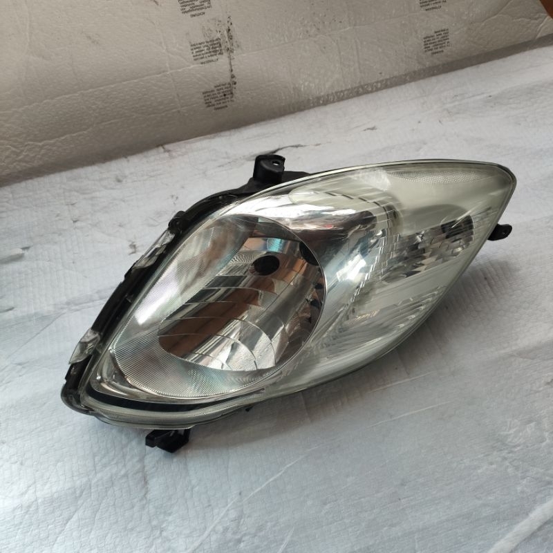 Headlamp Lampu Depan Toyota Yaris 2011 2012 original