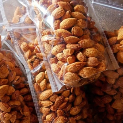 

KACANG ALMOND MILK 250 GR / KACANG ALMOND CANGKANG / KACANG ALMOND SUSU