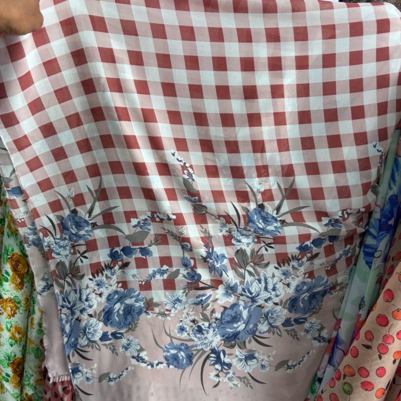 Kain Ceruty Babydoll Premium motif pinggir - kain ceruti motif premium - kain motif kotak - kain mot