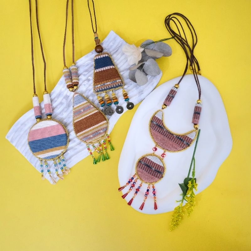 Kalung Tenun Ikat NTT Pewarna Alam