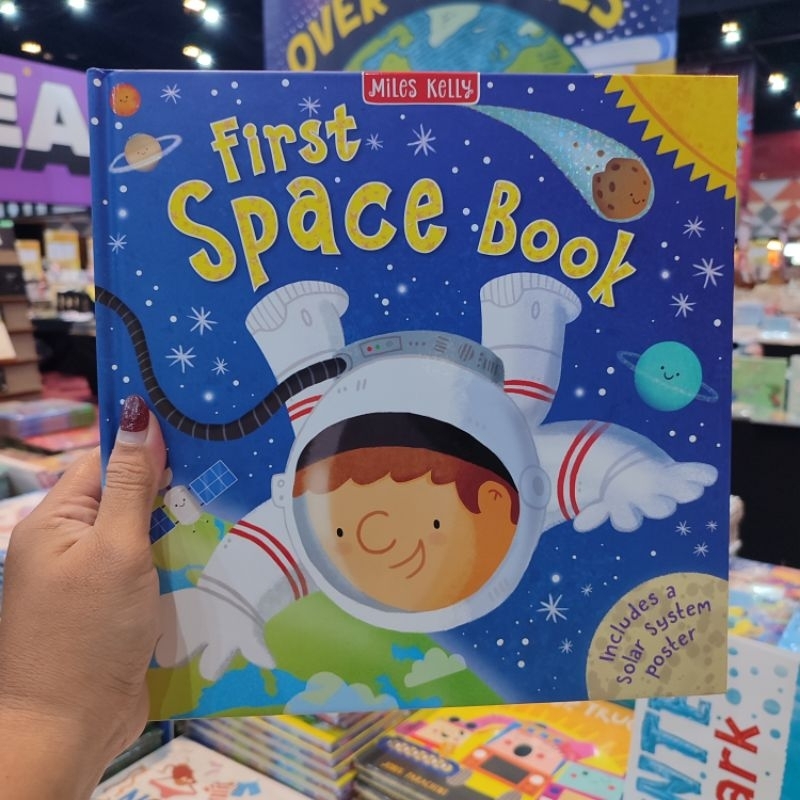 BIG BAD WOLF BOOKS • MILES KELLY : FIRST SPACE BOOK - BUKU ILMU PENGETAHUAN ANAK BBW REFERENCE